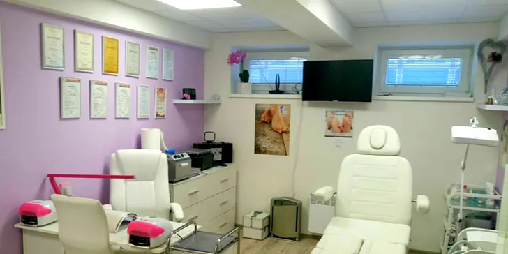 Japonská či wellness manikúra alebo gél lak
