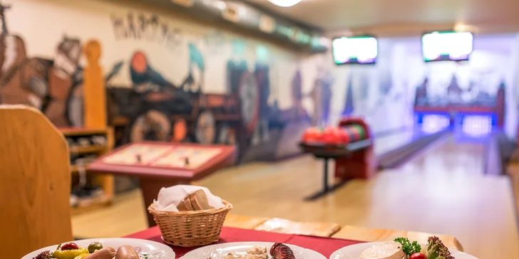 Bowling a k tomu pivné pochutiny alebo pečené bavorské koleno