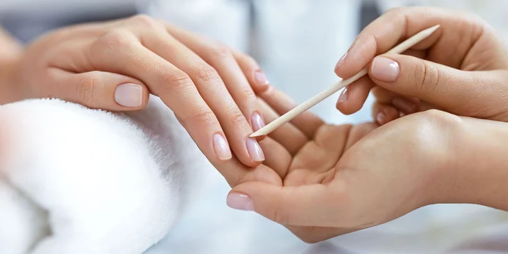 Japonská či wellness manikúra alebo gél lak