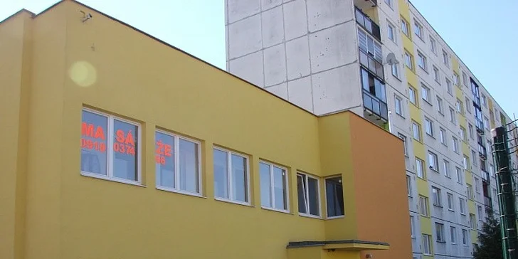 Klasická masáž chrbta, krku a šije alebo bankovanie