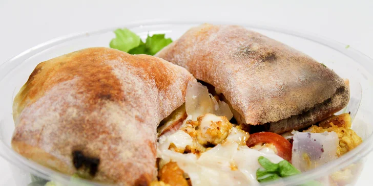 ROZVOZ: 2× alebo 3× Pizza, cestoviny alebo šalát