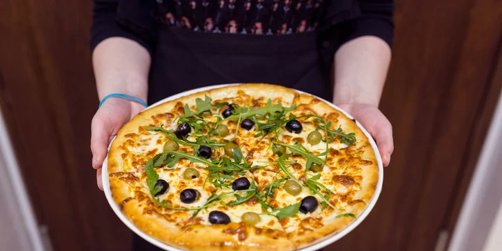 Skvelá chrumkavá pizza - až 10 druhov na výber!