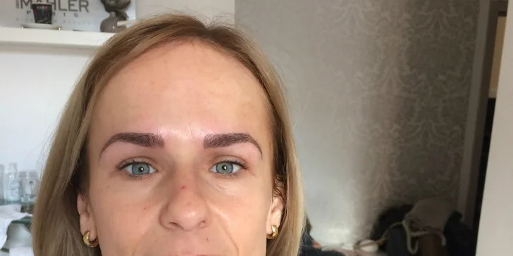 Permanentný make-up čepieľkovou metódou
