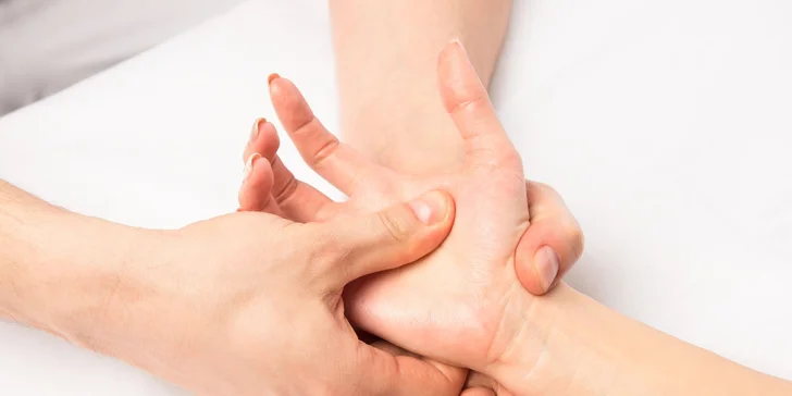 Ošetrenie pleti s masážou tváre, krku, dekoltu a rúk
