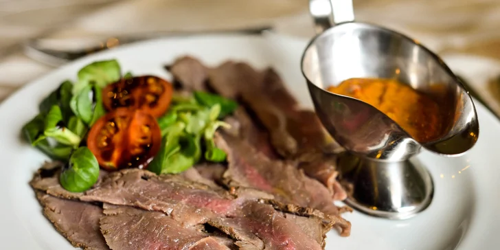 Gurmánske menu: roast beef, kuracia saltimbocca a čokoládové suflé