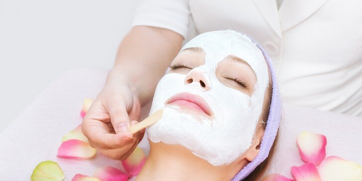 Skrášľujúce tvárové masáže proti vráskam s kozmetikou La chevre