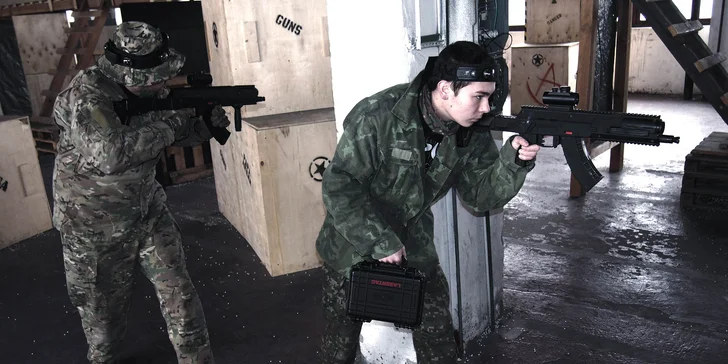 Zombie night laser wars s komparzistami pre 6 hráčov