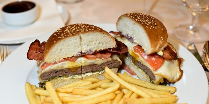 XXL Hovädzí burger alebo vegetariánsky burger