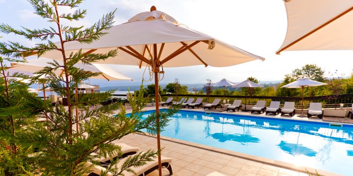 Blue Waves Resort**** v Chorvátsku na ostrove Krk: hotel so súkromnou plážou