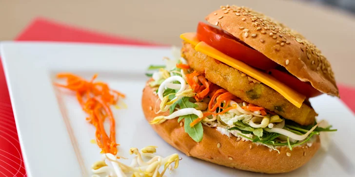 4 druhy chutných burgerov - aj na donášku!