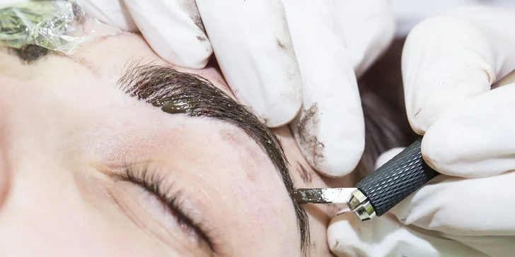 Permanentný make up obočia a pier v Salóne Wanda