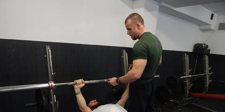 Mesačný program s trénerom pre fit postavu