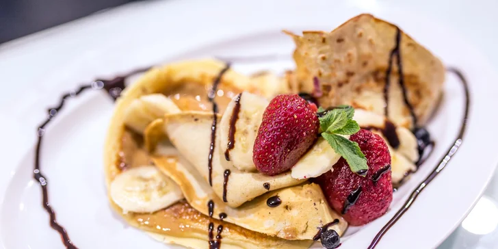 Cheesecake alebo proteínové palacinky s espressom