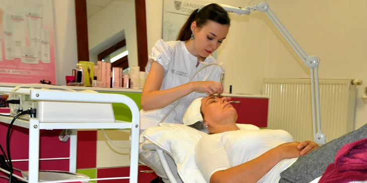 Kúry na hydratáciu, omladenie či na citlivú pleť tváre, krku a dekoltu