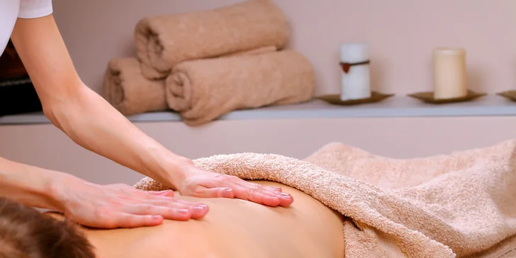 Uvoľňujúca alebo aromatická olejová masáž