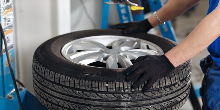 Prezutie pneumatík či prehodenie kolies s vyvážením
