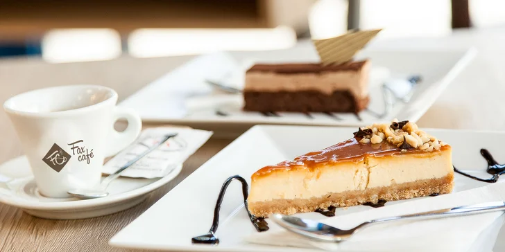 Espresso Trieste s cheesecakom alebo tortou