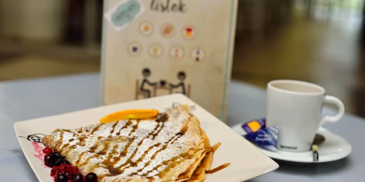 Sladké i slané palacinky s kávou či čajom