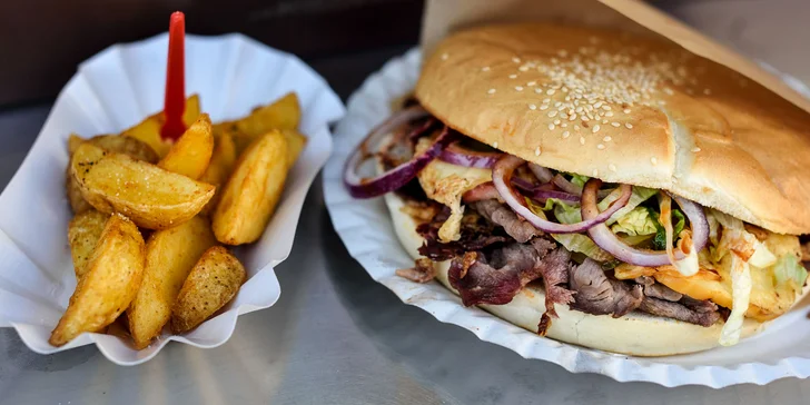 Roastbeef Burger zo 100 % hovädziny v centre mesta