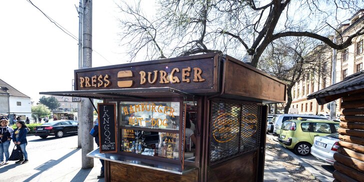 Roastbeef Burger zo 100 % hovädziny v centre mesta