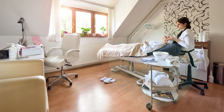 Skrášlenie od hlavy až po päty: pleť, vlasy i nechty