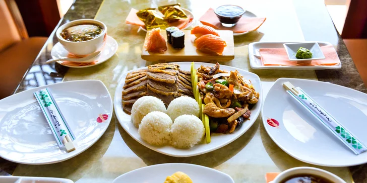 4-chodové ázijské menu pre dvoch v Avione
