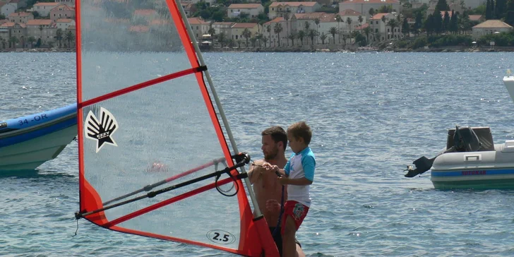 Kurz windsurfingu na Seneckých jazerách a požičanie neoprénu!
