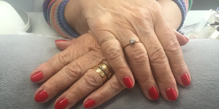 Klasická alebo japonská manikúra, alebo Shellac lakovanie