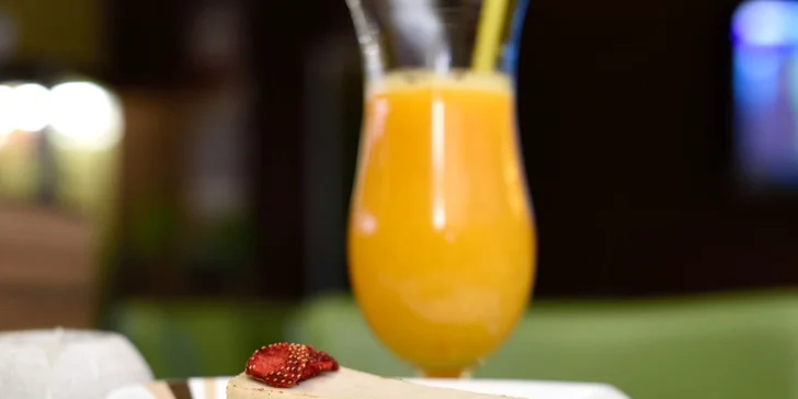 Káva alebo fresh s koláčom, či chutné panini