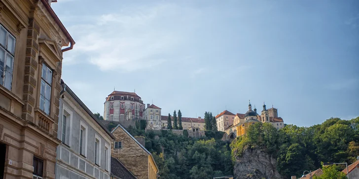 Jarná romantika v Čechách: pobyt a polpenzia pre 2 pod Vranovským zámkom