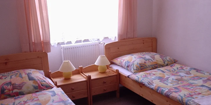 Jarná romantika v Čechách: pobyt a polpenzia pre 2 pod Vranovským zámkom