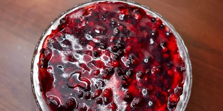 Káva alebo čaj s domácim bezlepkovým cheesecakeom