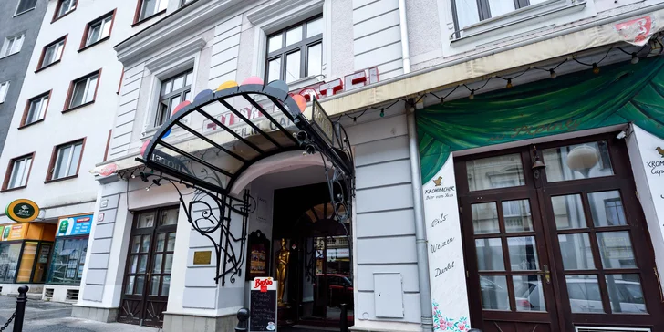 Káva s koláčom v hollywoodskej kaviarni Film Café!