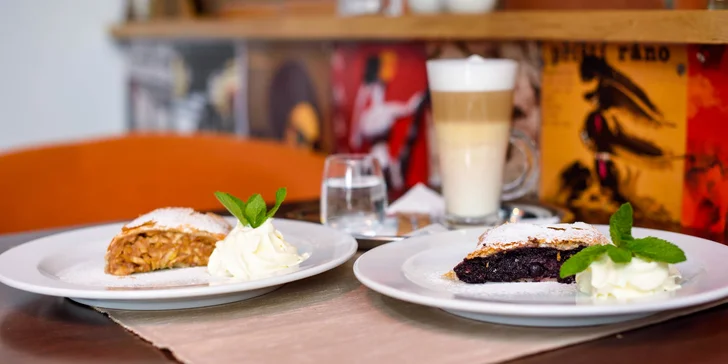 Káva s koláčom v hollywoodskej kaviarni Film Café!