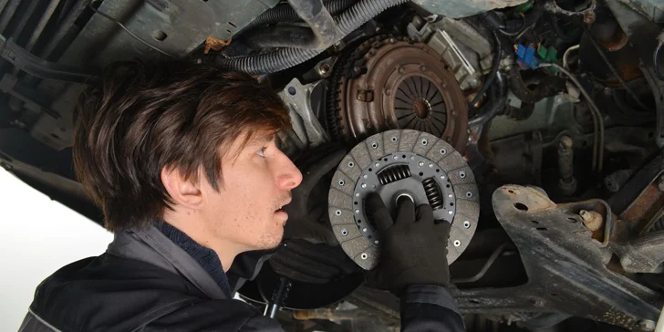 Výmena spojky a brzdových kotúčov v autoservise Autoclinik