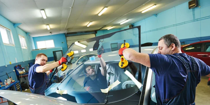 Výmena čelného skla v autoservise Autoclinik