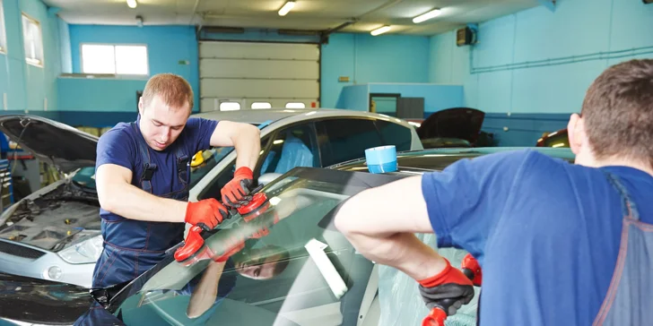 Výmena čelného skla v autoservise Autoclinik