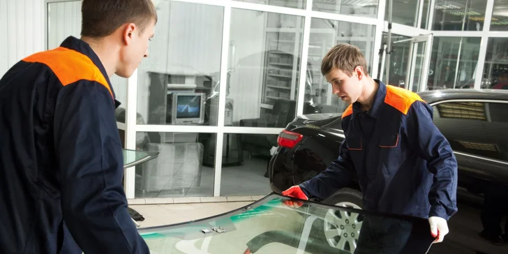 Výmena čelného skla v autoservise Autoclinik