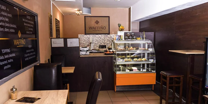 Domáce WAFFLE s plnkou, ovocím, toppingom a posypom + FRESH