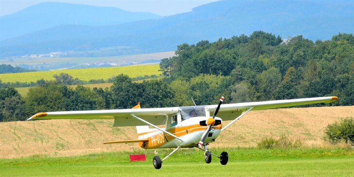 Let lietadlom Viper SD4 alebo Cessna 150 s možnosťou pilotovania