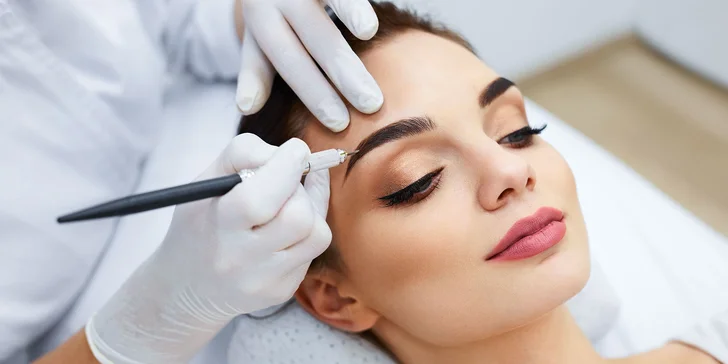 Permanentný make up obočia a pier v Salóne Wanda