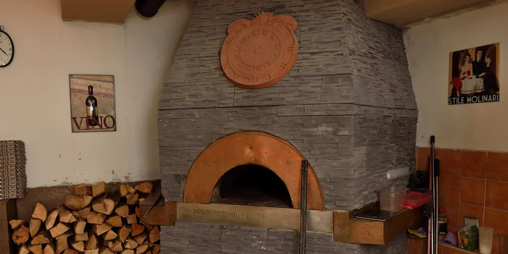Pizza podľa vlastného výberu s Kofolou alebo pivom