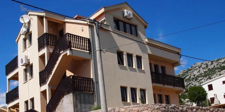 Dovolenka v apartmánoch v chorvátskom Karlobagu