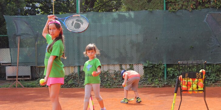 Individuálne tenisové tréningy alebo skupinové pohybové tréningy pre deti