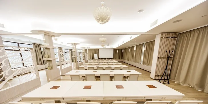 Romantický pobyt s wellness v Slamenom dome****