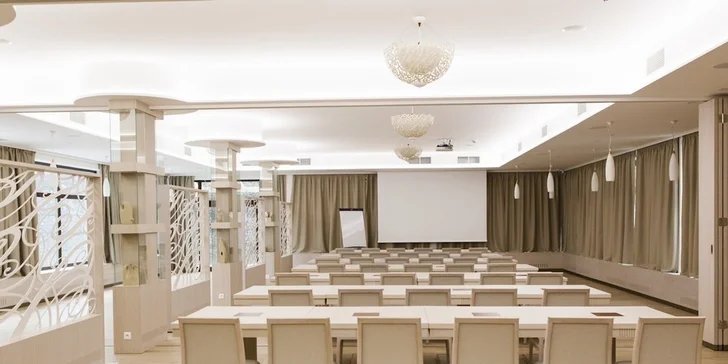 Romantický pobyt s wellness v Slamenom dome****
