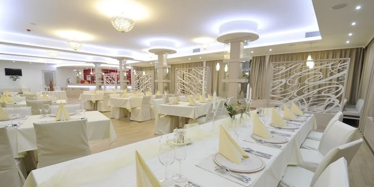 Romantický pobyt s wellness v Slamenom dome****