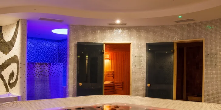Výnimočný romantický pobyt s wellness v Slamenom dome****