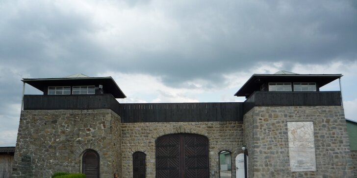 Prehliadka koncentračného tábora Mauthausen - pamätníky 2. svetovej vojny