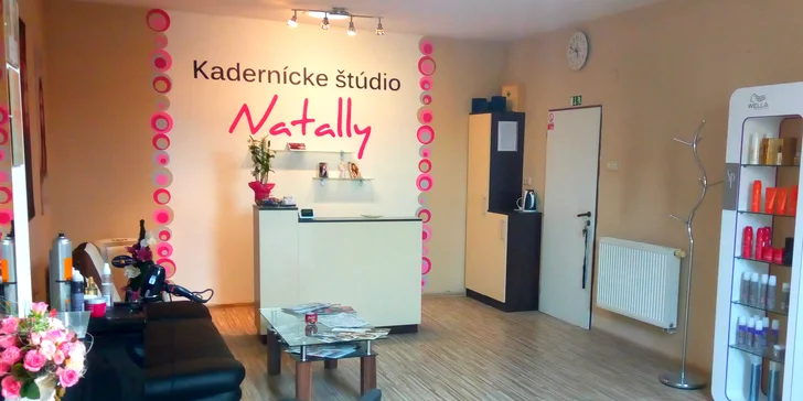 Dámsky strih, farbenie či keratínová a vlasová kúra STEAMPOD